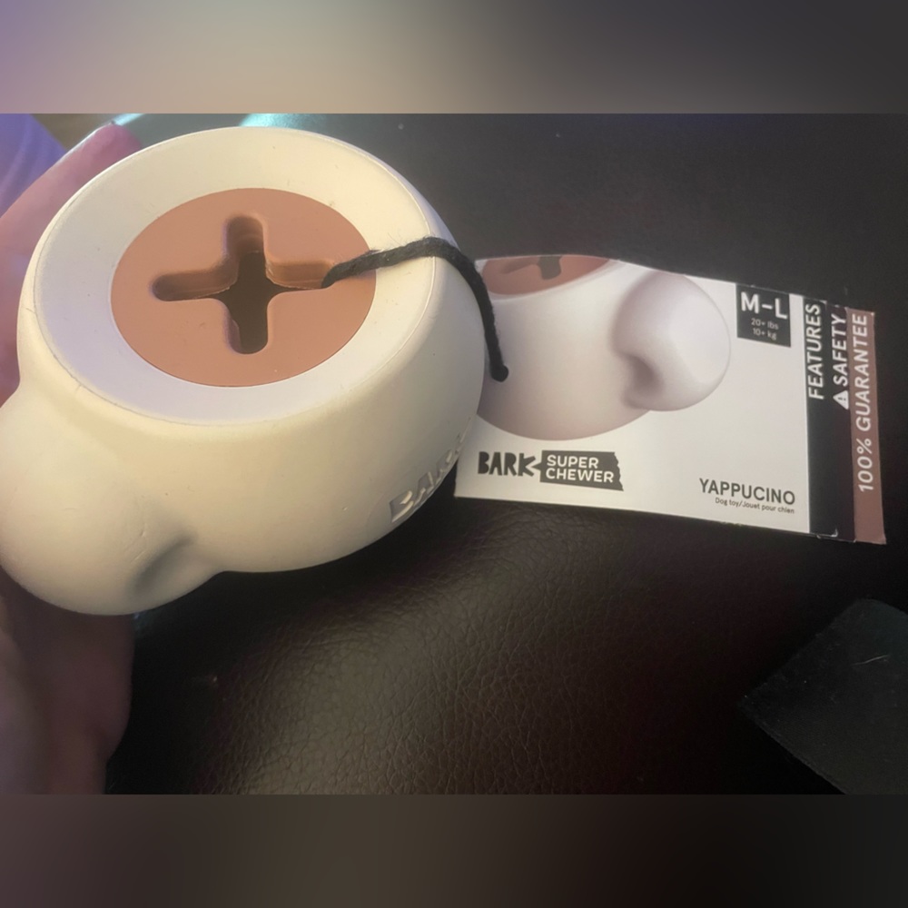 Bark Box Super Chewer M-L dog latte yappucino Pupachino dog toy treat dispensing